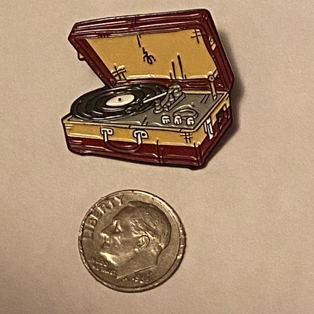 Record player enamel pin